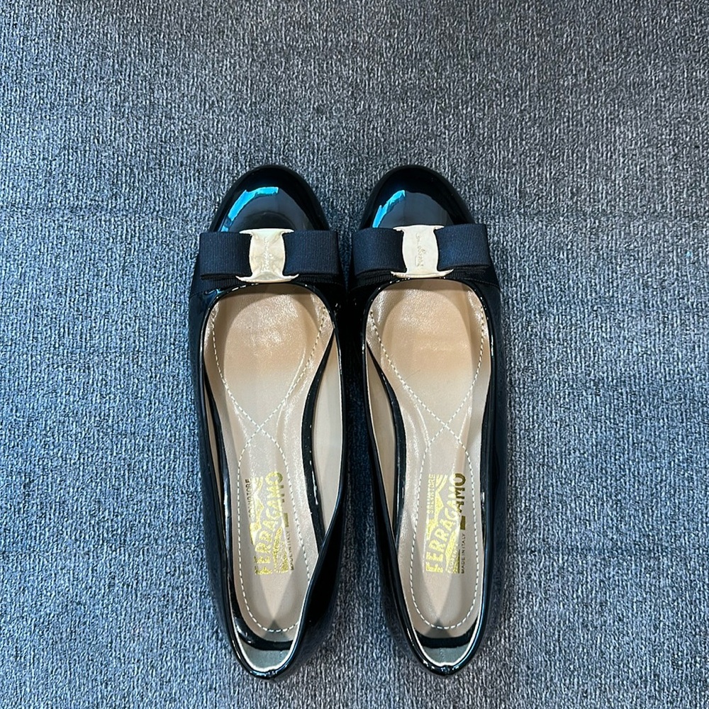 Women’s classic flats